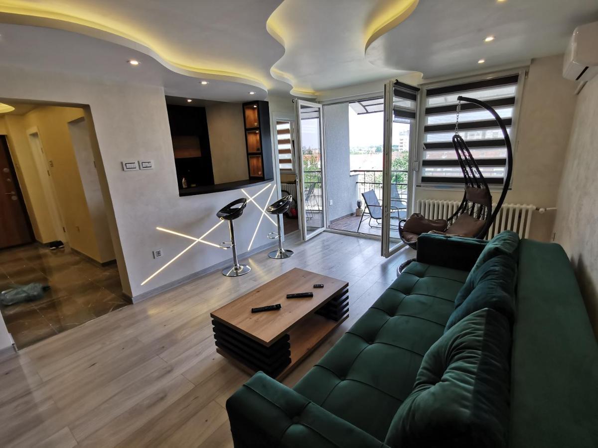 Brend New Luxurious Apartment In Downtown With Free Parking Novi Sad Exterior foto