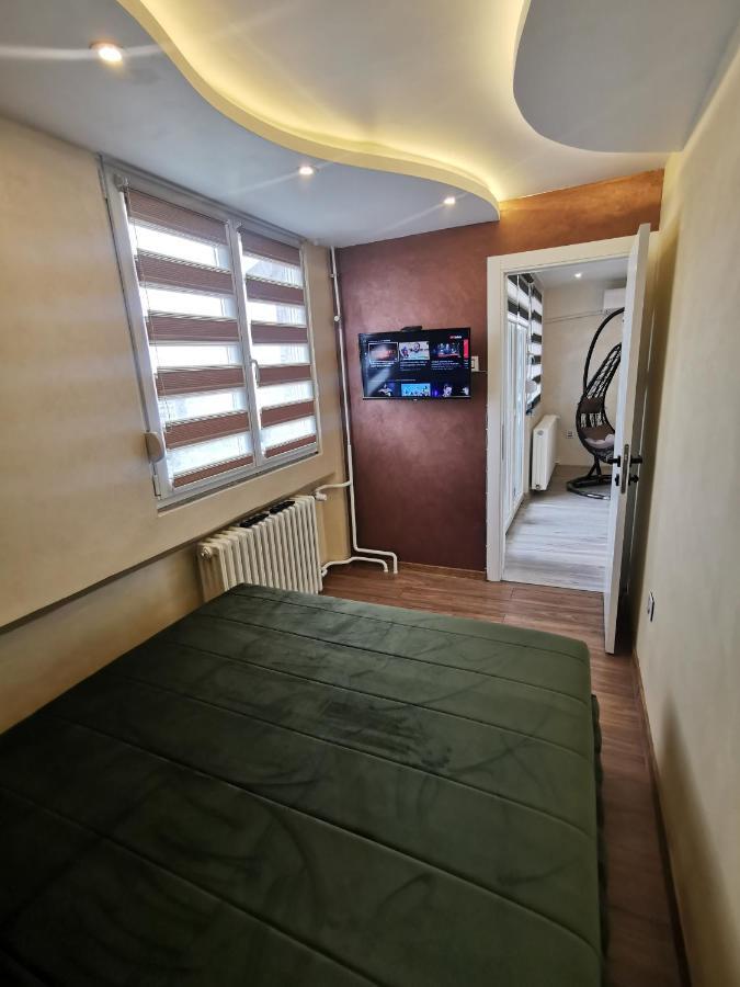 Brend New Luxurious Apartment In Downtown With Free Parking Novi Sad Exterior foto